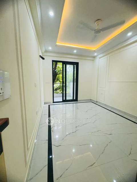 3 BHK Flat In Aggarwal Farm For Sale  In Chatarpur