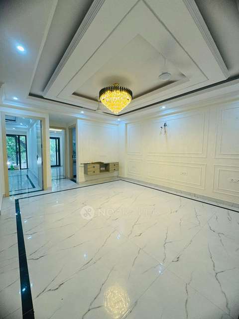 3 BHK Flat In Aggarwal Farm For Sale  In Chatarpur