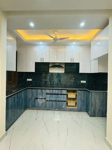 3 BHK Flat In Aggarwal Farm For Sale  In Chatarpur