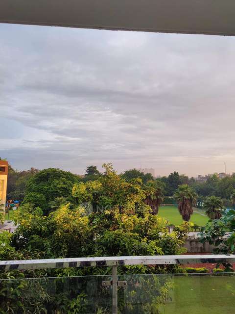 3 BHK Flat In Aggarwal Farm For Sale  In Chatarpur