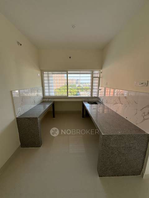 2 BHK Flat In Park Infinia For Sale  In Phursungi, Pune