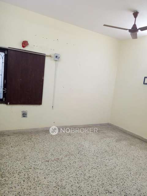 3 BHK Flat In Aishwarya Apartment For Sale  In   Anna Nagar 