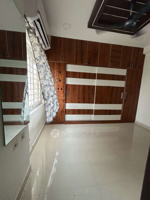 Single Room for Male In 3 BHK  In Prthvi Residency In Kondapur