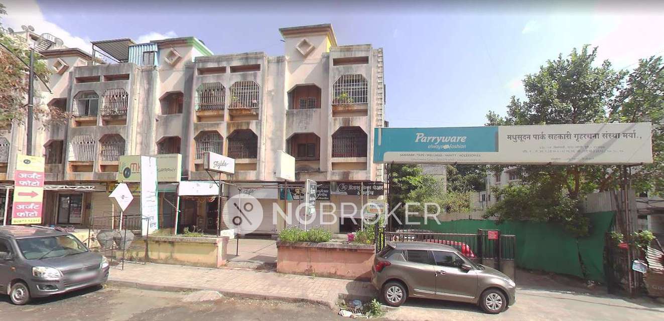 Single Room for Female In 1 BHK  In Madhusudan Park In Bibwewadi