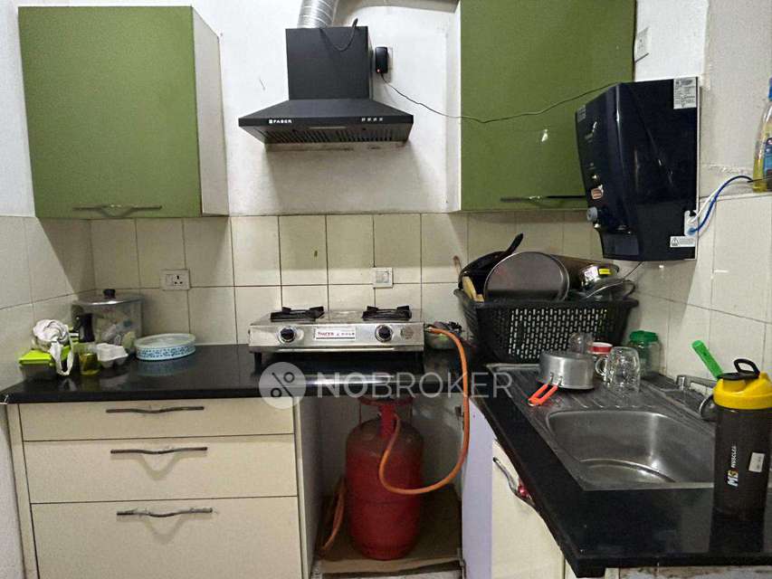 Single Room for Male In 3 BHK  In Standalone Building  In Nanakaramguda