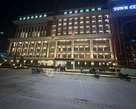 Shop in Sector 4, Greater_noida for sale 