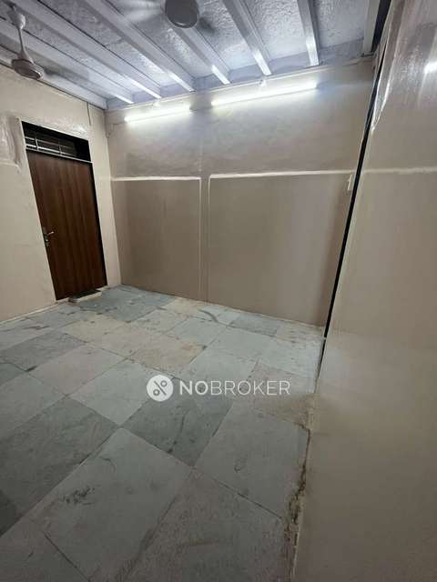 Godown/Warehouse in Mathuradas Mill Compound, Mumbai for Rent 