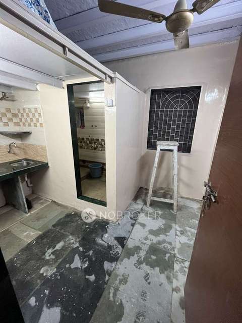 Godown/Warehouse in Mathuradas Mill Compound, Mumbai for Rent 