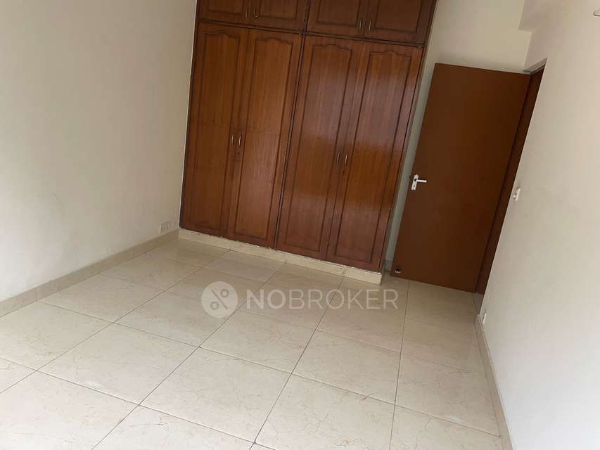 3 BHK Flat In Dlf Ridgewood Estate for Rent  In Sector 27