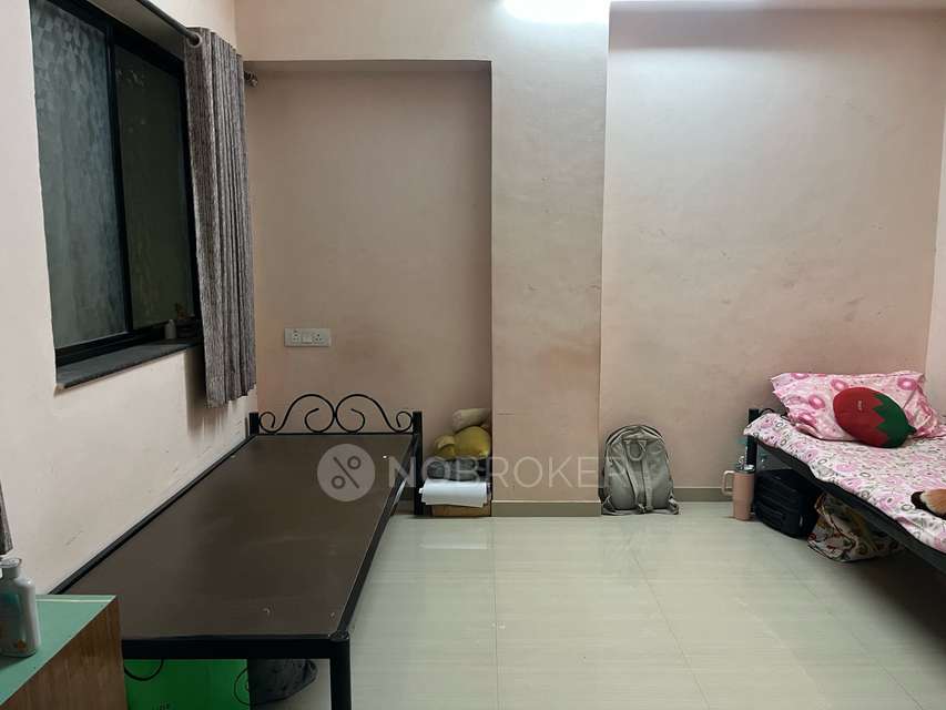 Shared Room for Female In 1 RK  In Karve Nagar