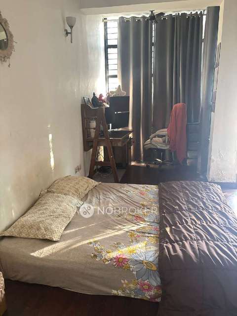 Single Room for Male In 3 BHK  In Sector 57,