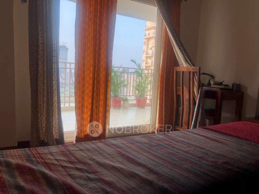 4+ BHK Flat In Mahagun Moderne For Sale  In Sector 78