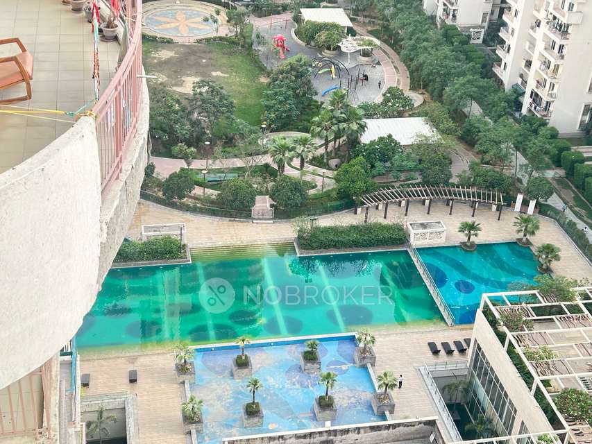 4+ BHK Flat In Mahagun Moderne For Sale  In Sector 78