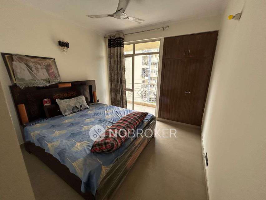 2 BHK Flat In Parsvnath Regalia For Sale  In  Grand Trunk Road, Ghaziabad