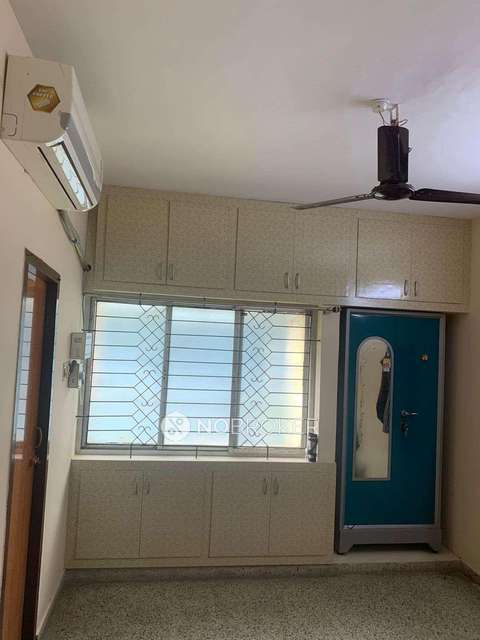 4+ BHK Flat In Apartment For Sale  In  Mogappair East