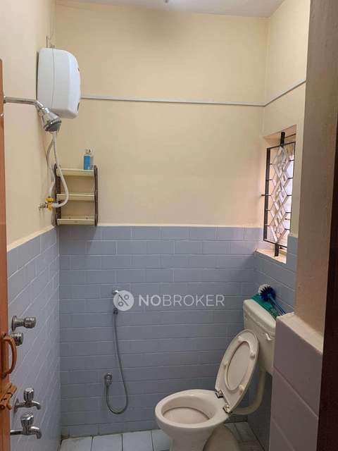 4+ BHK Flat In Apartment For Sale  In  Mogappair East