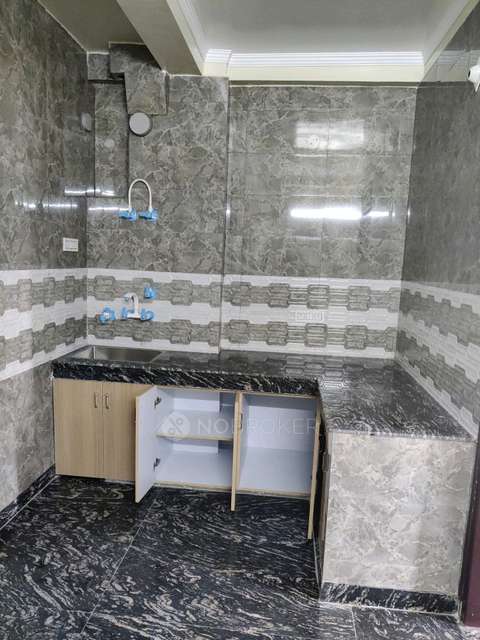 2 BHK Flat In Amaya S for Rent  In Qutub Vihar Phase 1