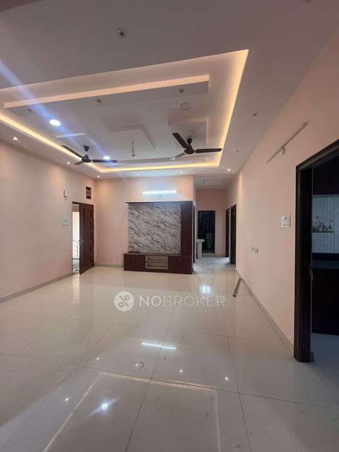 Single Room for Male In 4+ BHK  In Alkapur