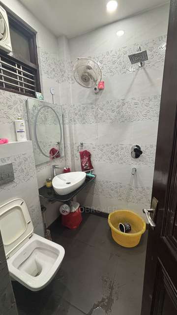 2 BHK Flat For Sale  In Pitampura