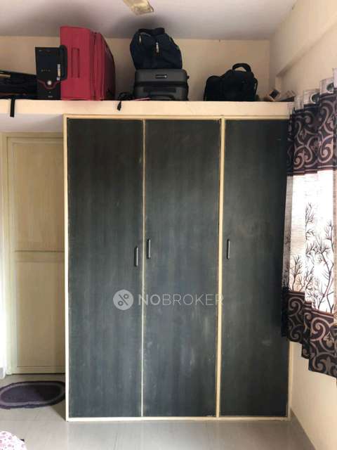 Single Room for Female In 2 BHK  In Kalyan Nagar