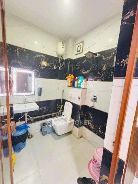3 BHK Flat In Gokul Dham For Sale  In A-162a, Gali No. 6, Ramchander Enclave, Om Vihar, Hastsal, New Delhi, Delhi, 110059, India