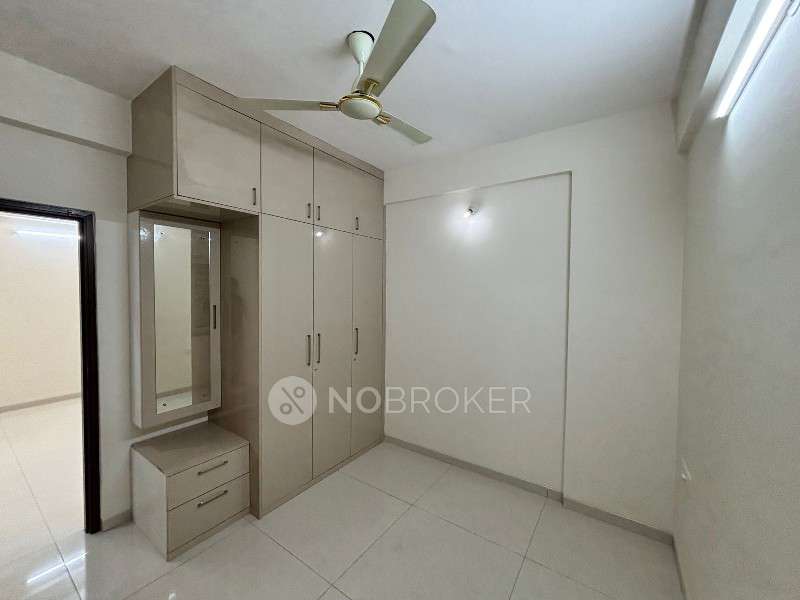 2 BHK Flat In Dsr Highland Greenz for Rent  In Doddakannelli