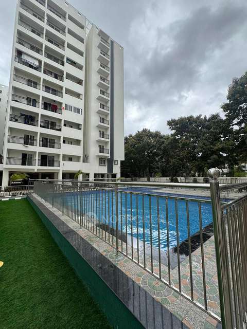 Single Room for Male In 3 BHK  In Amrutha Platinum Towers In Whitefield