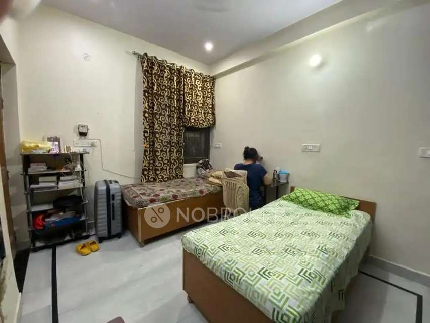 PG for Boys in Paramount Symphony 