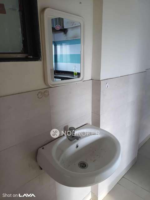 2 BHK Flat In Dattakrupa Chs For Sale  In Old Mhb Colony&#40;only Bank Persons And Govt  Job&#41;