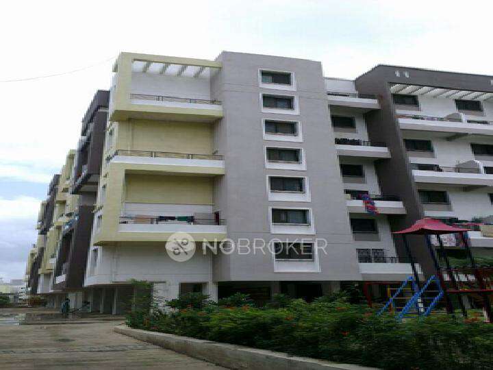 Shared Room for Male In 1 BHK  In Gaja Lakshmi Apartment  In Mangalwar Peth 