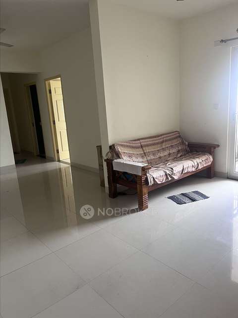 Single Room for Male In 3 BHK  In Embassy Residency, Sholinganallur In Sholinganallur