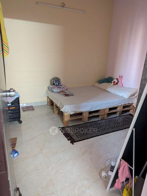 Single Room for Female In 2 BHK  In Maneeth Mansion