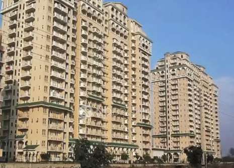 Single Room for Male In 4 BHK  In Dlf Phase Iv