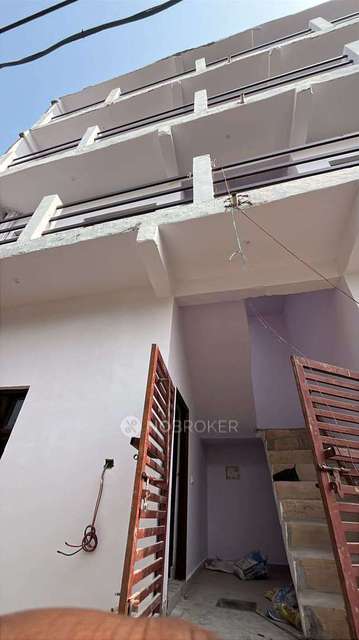 4+ BHK Flat for Rent  In Kasna Village