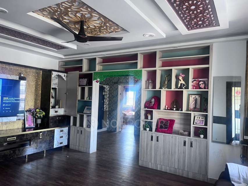 Plot For Sale  In Royal Enclave Apartment In Royal Enclave