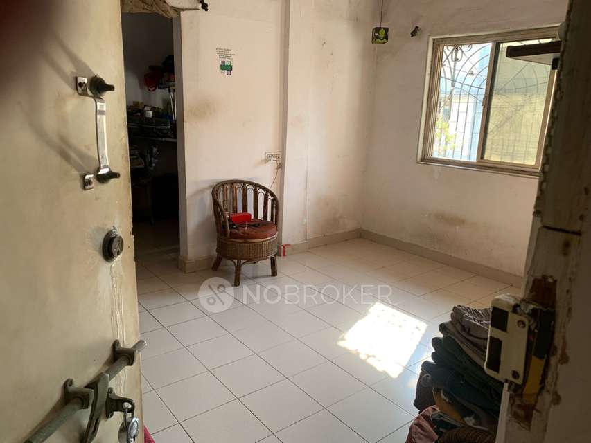 1 RK Flat In Hillrock Society for Rent  In Veera Desai Rd