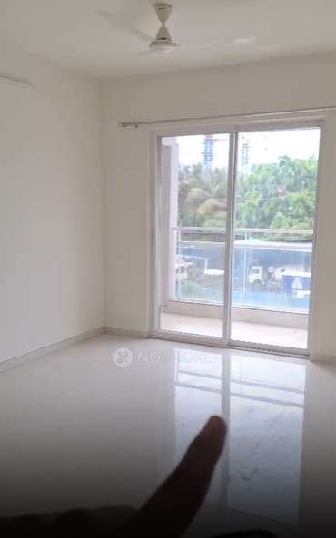 Single Room for Female In 2 BHK  In Rohan Ananta In Tathawade