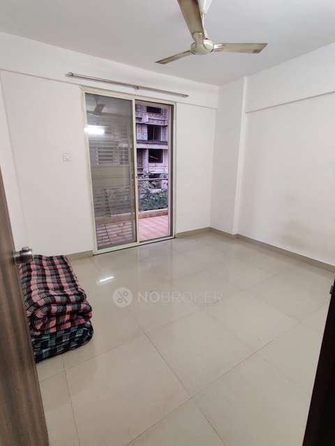 Single Room for Female In 2 BHK  In Gauree Atlantica East, Mundhwa In Mundhwa