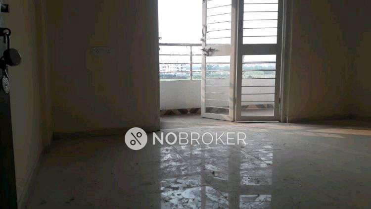 2 BHK Flat In Shree Heights Golden Park For Sale  In Manjri Bk