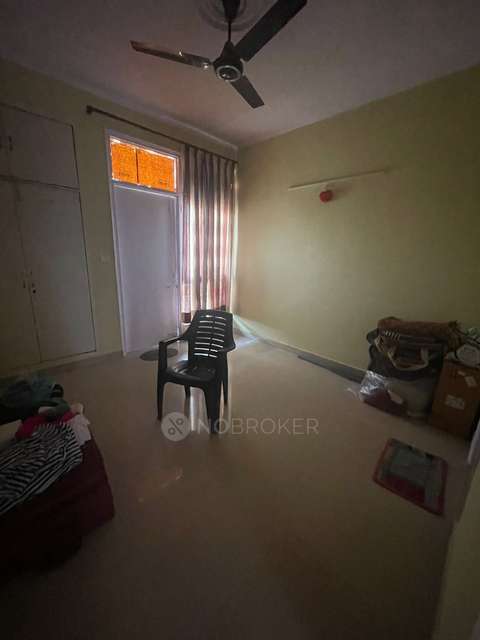 2 BHK Flat In Parsvnath Majestic, Indirapuram for Rent  In Indirapuram