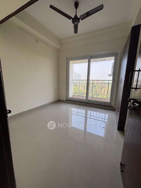 2 BHK Flat In Tnhb 1500 Apartment  for Rent  In Sholinganallur