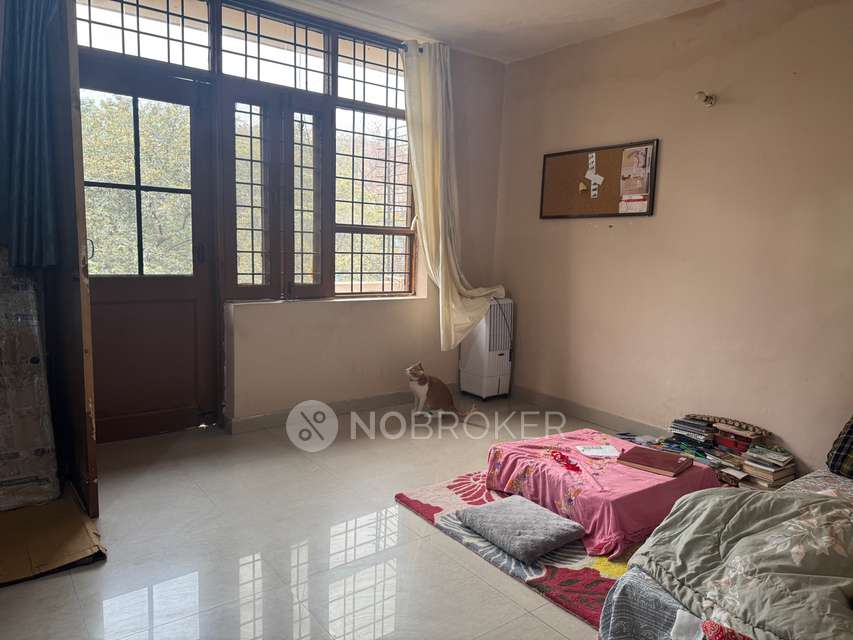 1 BHK House for Rent  In Sector 23