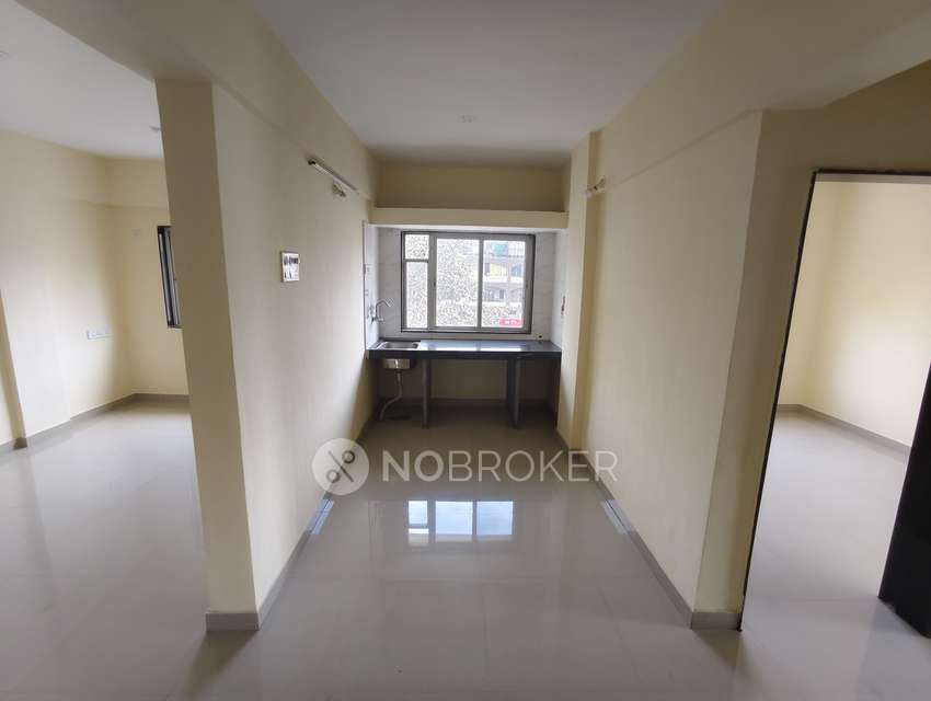 2 BHK Flat In Sampada House Chinchwad For Sale  In Bhaji Mandai