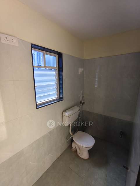 2 BHK Flat In Sampada House Chinchwad For Sale  In Bhaji Mandai