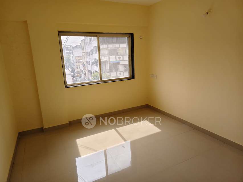 2 BHK Flat In Sampada House Chinchwad For Sale  In Bhaji Mandai