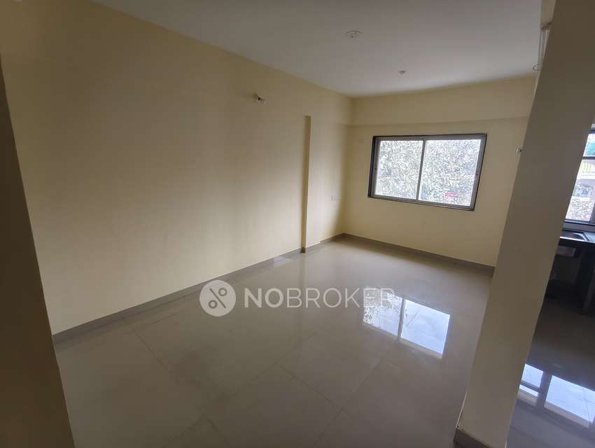 2 BHK Flat In Sampada House Chinchwad For Sale  In Bhaji Mandai