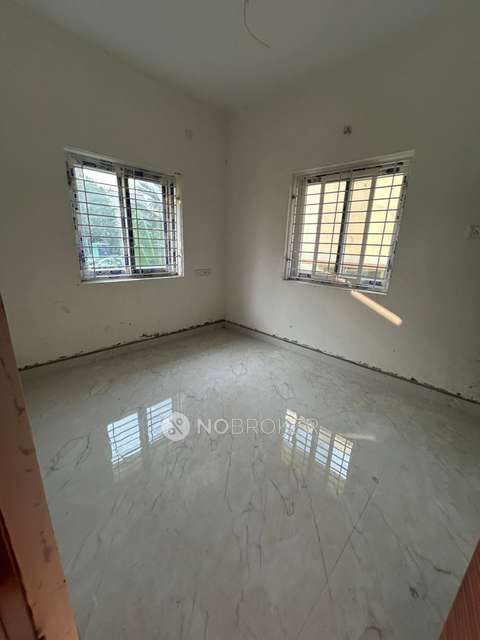2 BHK Flat In Mohan Graden For Sale  In Valasaravakkam