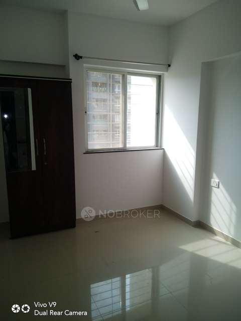 2 BHK Flat In Mantra Insignia for Rent  In Mundhwa