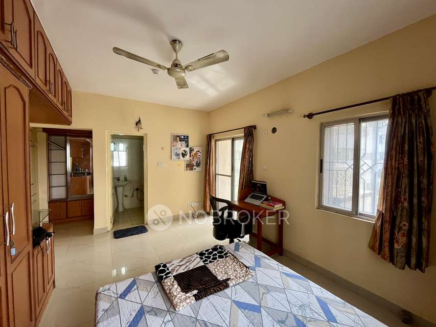 Single Room for Male In 3 BHK  In Suncity Harmony In Bellandur
