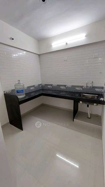 1 BHK Flat In Vardhaman Moonstone for Rent  In Tathwade